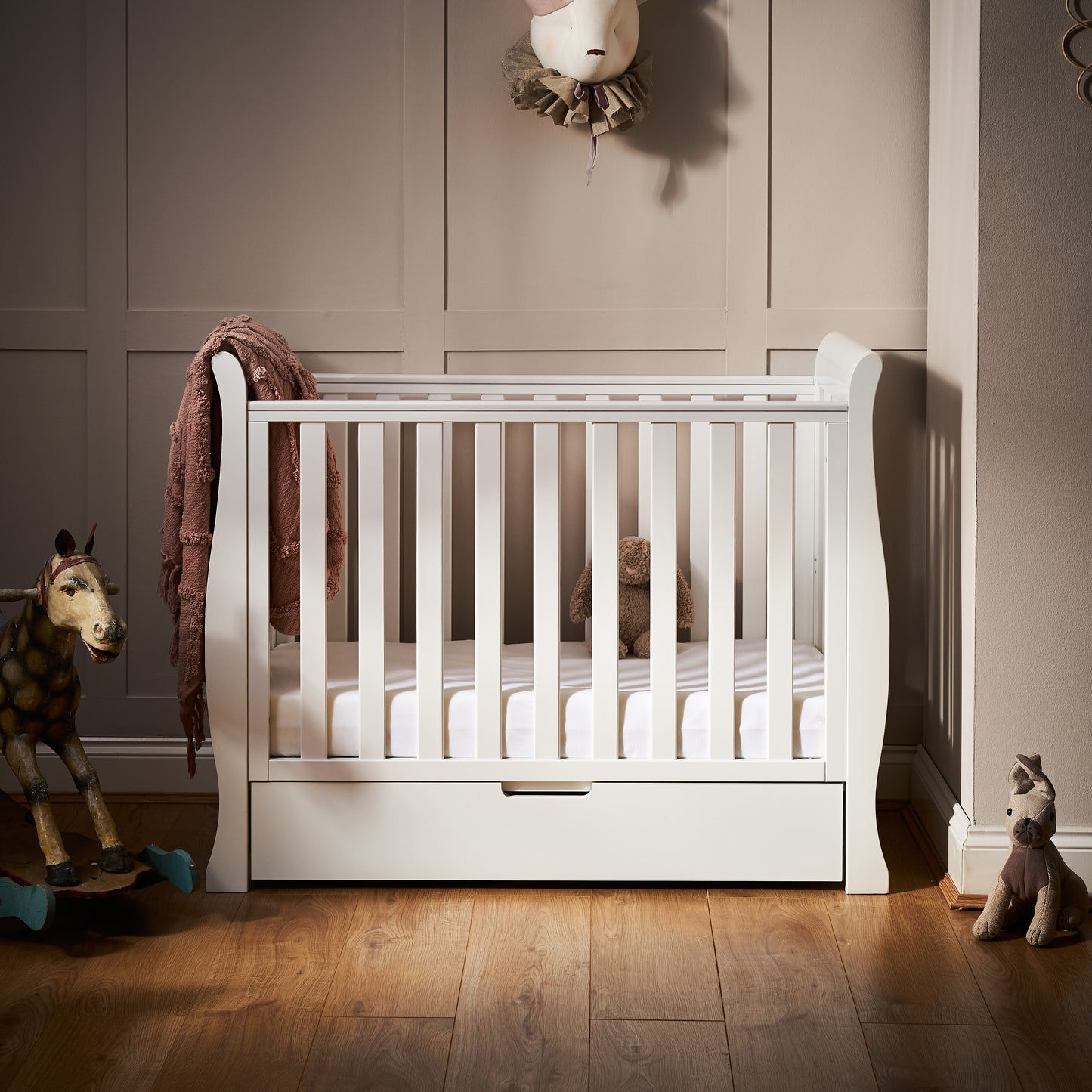 Obaby Stamford Space Saver Sleigh Cot & Sprung Mattress - White