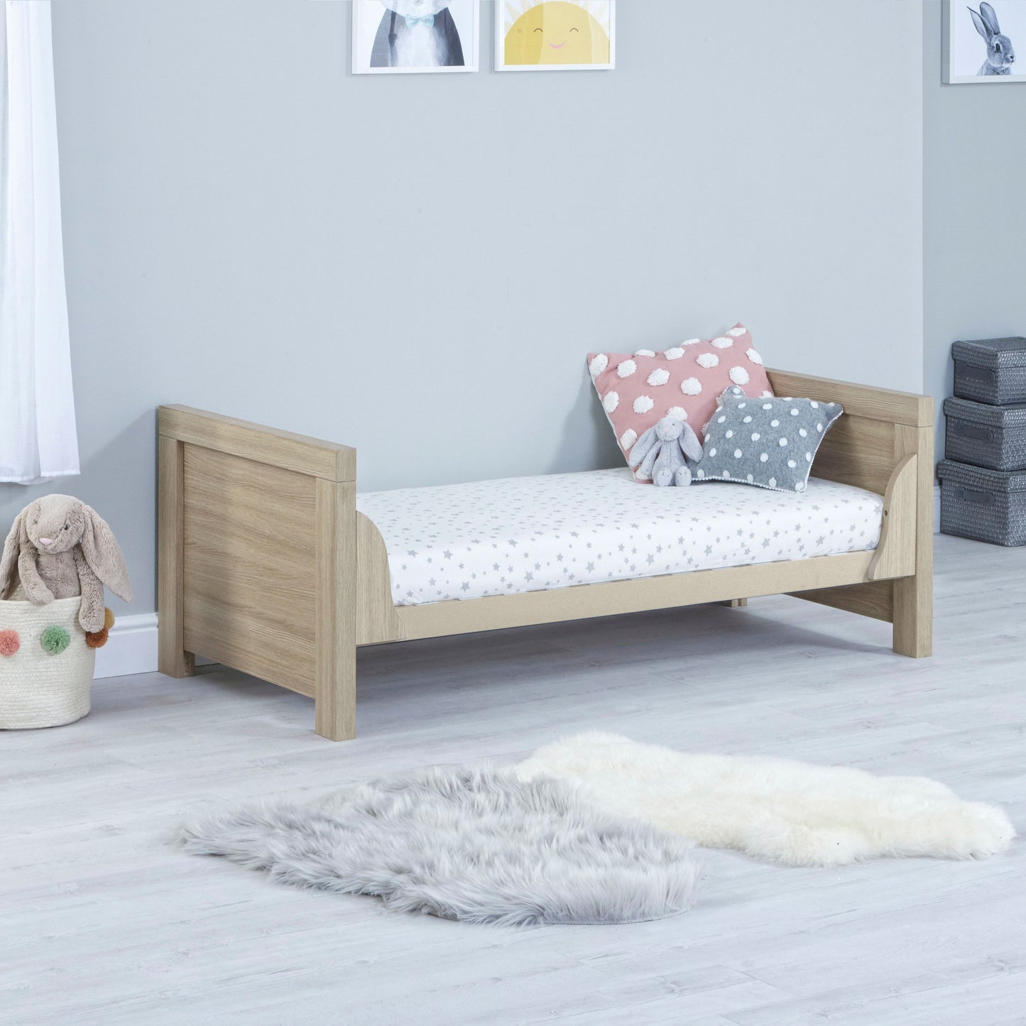 Babymore Luno Cot Bed - Oak