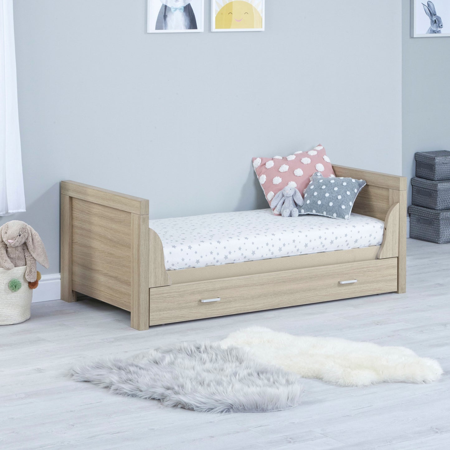 Babymore Luno Cot Bed - Oak