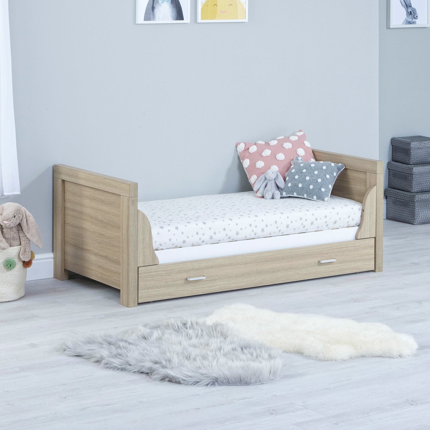 Babymore Luno Cot Bed - White Oak