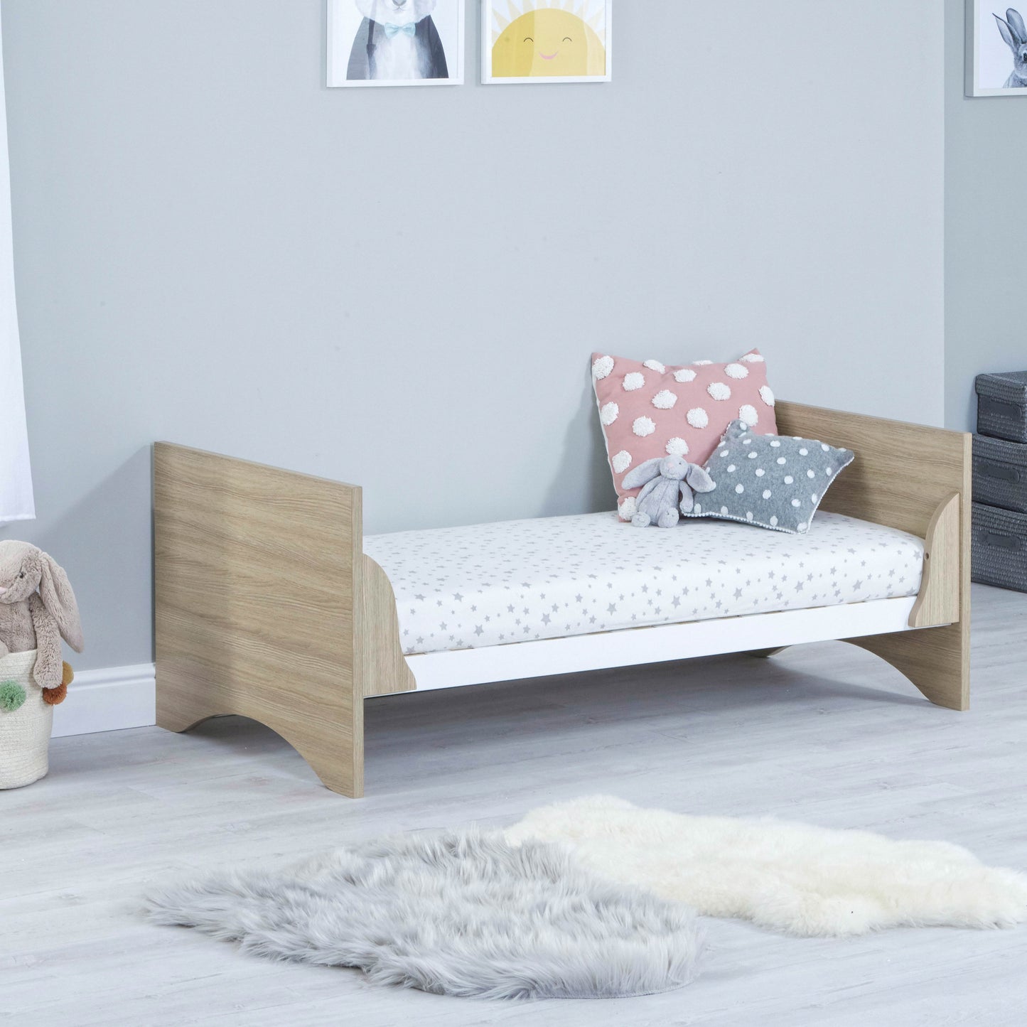 Babymore Veni Cot Bed - Oak White